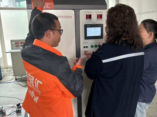 Training-site-for-Sichuan-customers-to-produce-capacitors